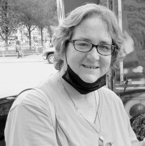 Meet your Posher, Laura